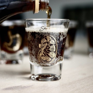 Give it a shot ! 腎臟烈酒杯