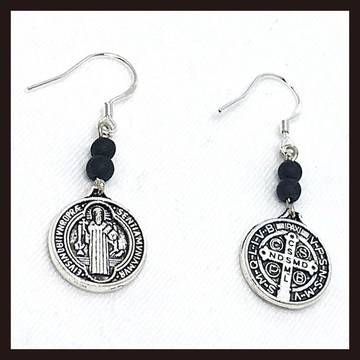 耳環 飾品  國外進口 925銀飾耳鉤  聖本篤聖牌 8210020