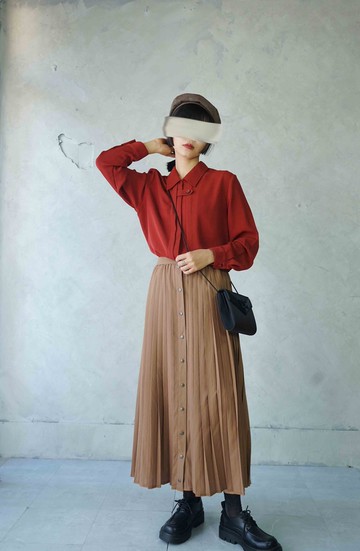 尋寶古著-百搭駝色排扣百摺長裙