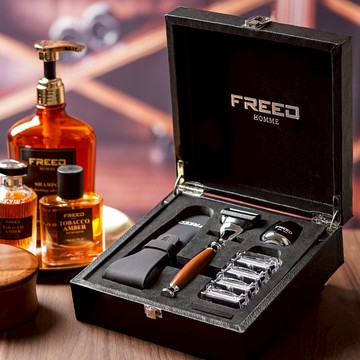 【FREED】尊爵四件組五刀式刮鬍刀禮盒 - 仿胡桃木