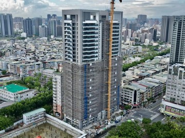 預售 國泰頤河 首排四房 高樓景觀宅｜高雄市三民區建國三路