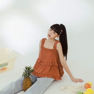 QUEENSHOP_ S 女裝 荷葉邊細褶造型傘襬背心 五色售 現+預 【01150440】