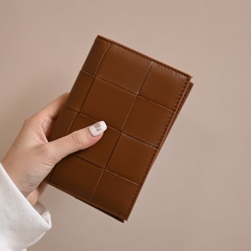格拼羊皮護照夾收納包-棕色
