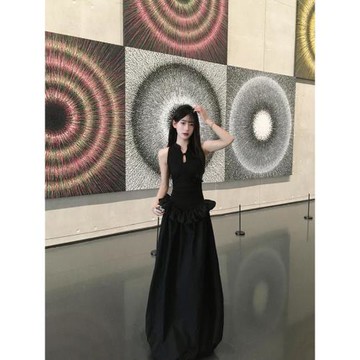 (免運)法式氣質輕熟御姐風黑色無袖蓬蓬連衣裙女夏季新款小個子收腰長裙