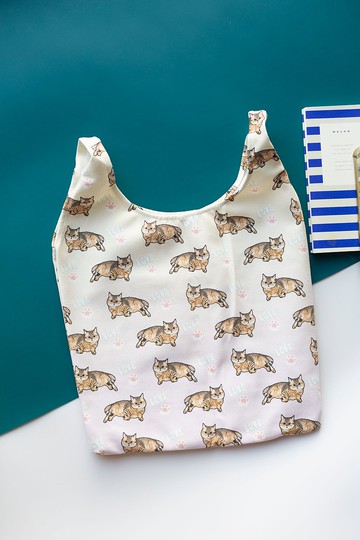 貓貓主題圖案手提袋 躺著的波波 【 可客製 】 麻棉材質