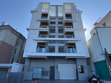 席揚琉白~北安商圈全新大三房附車位美寓｜台南市北區西門路四段