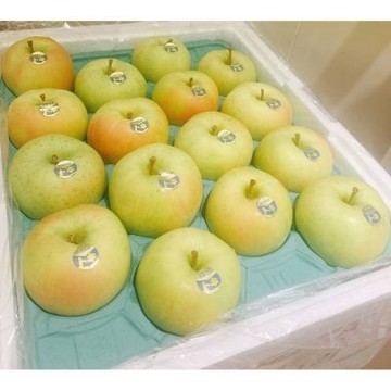 日本 青森 蘋果中的《愛馬仕》  トキToki 頂級 水蜜桃蘋果 32顆原裝箱｜日本蘋果禮盒