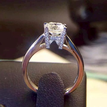 正品1克拉莫桑石鉆戒女HW字母設計仿鉆石戒指婚戒過檢測筆