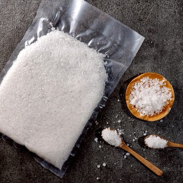 【段泰國蝦】台鹽粗粒天然鹽 900g/包 可搭配1-3斤的蝦做使用 不死鹹 粗鹽 鹽焗蝦 烤蝦 醃漬鹽 海鹽 鹽巴 台灣