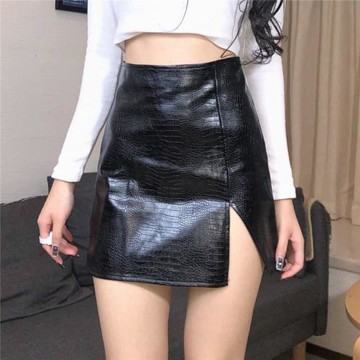 胖mm秋款半身裙皮裙女高腰黑色pu鱷魚紋側叉包臀裙冬季大碼短裙子