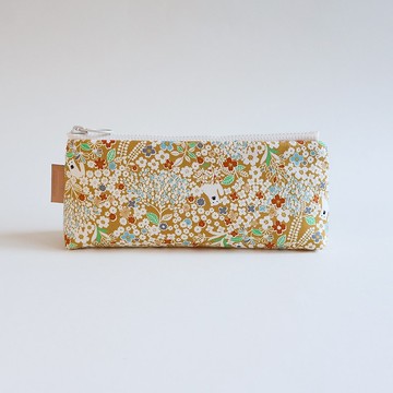 手工製作花叢中尋找北極熊圖樣筆袋