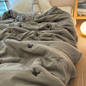 【夏涼被】黑蝴蝶刺繡 水洗棉 夏涼被 可機洗 夏季 柔軟 薄被子 雙人 空調被 單人 夏被 四季被 棉被 涼被 涼被雙人