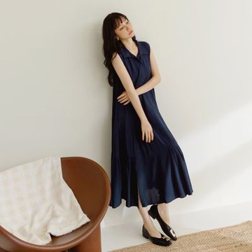 OB嚴選中大尺碼-翻領層次傘襬側開衩無袖長洋裝《DA10582》