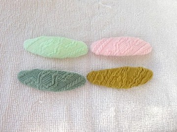 較大尺寸的針織啪嗒髮夾
