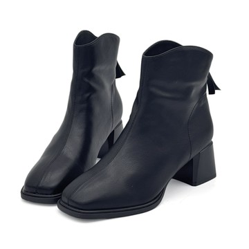 Gretel素影曲線時尚簡約真皮粗跟瘦瘦靴