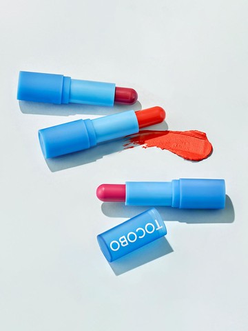 Powder cream lip balm