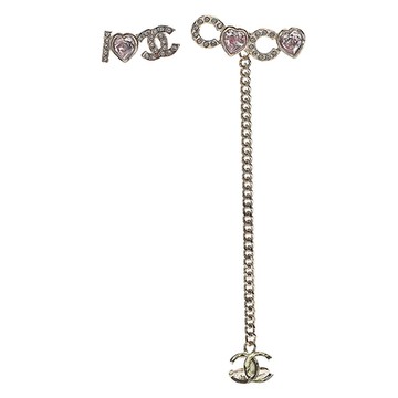 CHANEL 經典愛心寶石COCO垂墜耳骨夾造型穿式耳環(粉/金色)