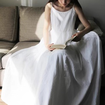 25夏文藝復古清冷風大擺多褶純色不規則吊帶裙 旅拍6色