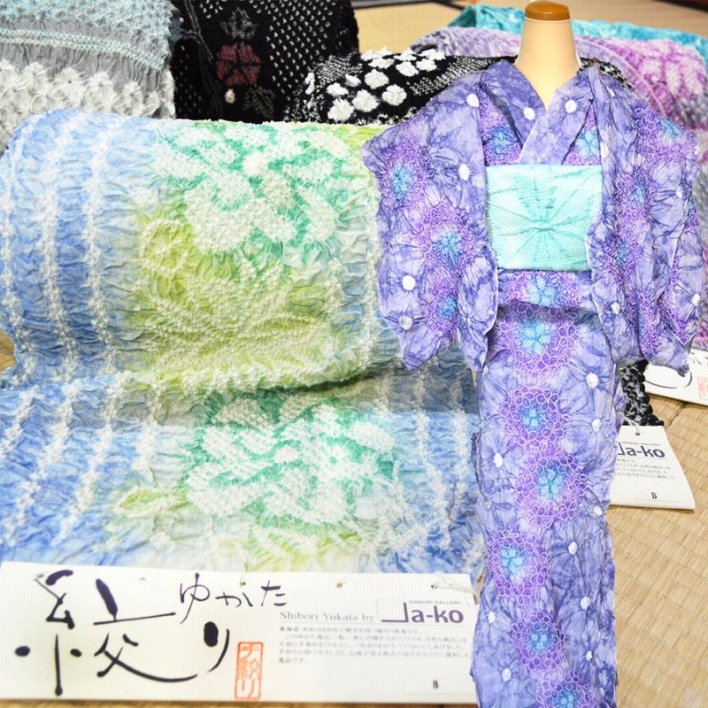 絞り浴衣反物 花しぼり「有松三浦 朝顔 濃紺」有松絞り 女性浴衣