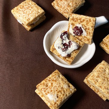 【菓青市集】蔓越莓方塊酥