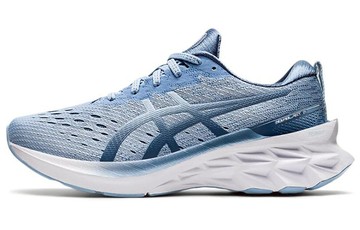 WMNS NOVABLAST 2 MIST SOFT SKY