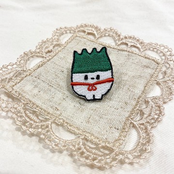 刺繡別針 - 韮姑娘