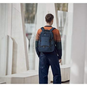 VICTORINOX 瑞士維氏 VX SPORT EVO Deluxe 16吋後背包 藍 611418