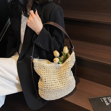 新款夏季慵懶風單肩斜跨草編包大容量沙灘度假洋氣百搭女包包