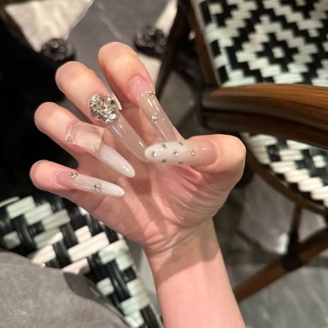 💕加一新創作😍 純手工穿戴甲 簡約高級溫柔爆閃氣質貼片顯白美甲可拆卸堆鑽漸變穿戴甲