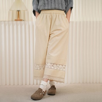 蕾絲邊拼接九分褲121451C