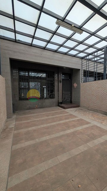 高雄大學特區大面寬6房電梯可停四車｜高雄市楠梓區大學二十五路