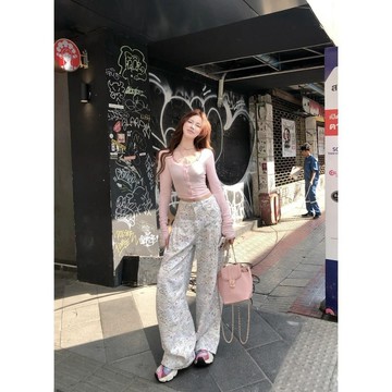 小衆設計感套裝女高級粉色上衣一整套ootd穿搭新款炸街塗鴉直筒褲