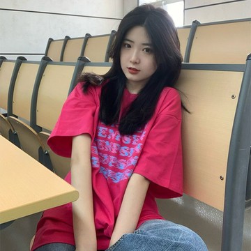 火龍果色短袖夏裝衣服t恤女ins風顯瘦鹽系短袖百搭學院風T恤女潮 印花t恤 設計感衣服 短袖上衣 美式上衣 短袖t恤