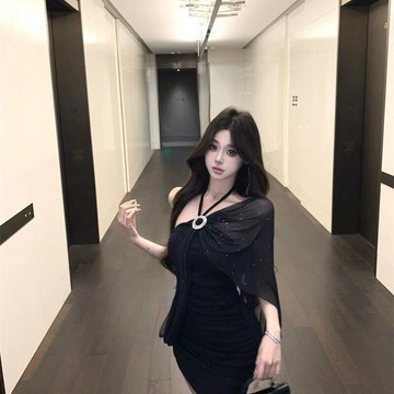 限時倒數搶購⏳純欲風性感掛脖吊帶裙女2026年夏季新款時尚設計感修身包臀連3NBP