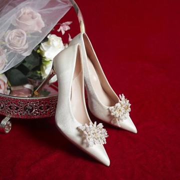 婚鞋冬季女2021新款秀禾花朵白色婚紗兩穿新娘鞋不累腳高跟鞋年會