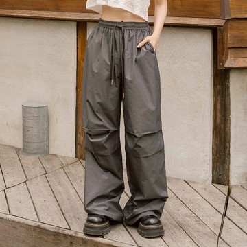 抽繩打褶設計工裝長褲 兩色售