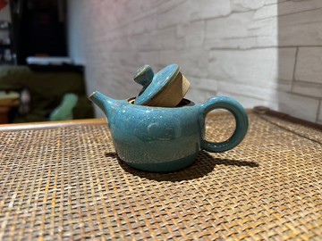 青綠色內蓋茶壺