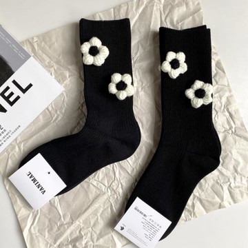 立體毛線小花襪子女中筒ins潮黑色外穿花朵及膝襪韓國秋冬網紅款