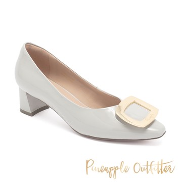 Pineapple Outfitter-GIZI 質感方釦漆皮中跟鞋-灰色