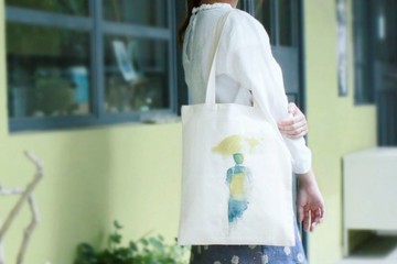 Alice Hobbey 送自選明信片 黃雨傘系列 手繪水彩帆布袋 Tote Bag