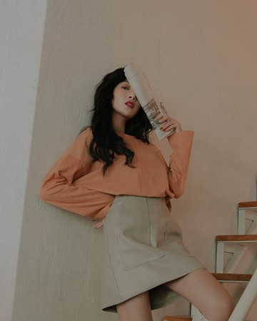 修身質感皮革短裙-Mercci22