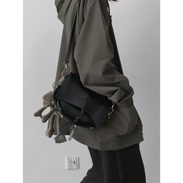 今年流行大容量手提馬鞍包包女秋冬2024新款小眾設計時尚斜挎包包