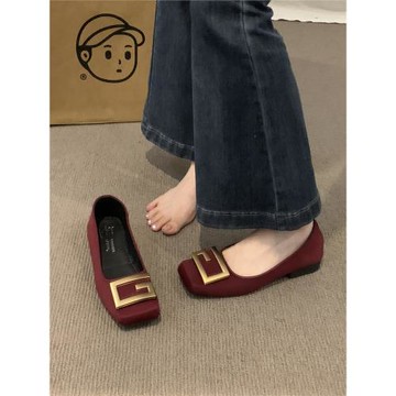 蕾拉2026新款氣質單鞋配裙子方頭紅色婚鞋淺口一腳蹬法式百搭瓢鞋