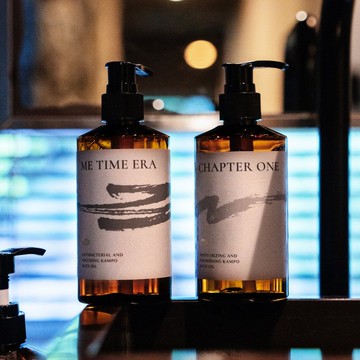 漢方保濕沐浴油 First Love 260mL