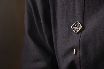 黃銅窗花胸針-你的老靈魂-菱形款(五倍券優惠)