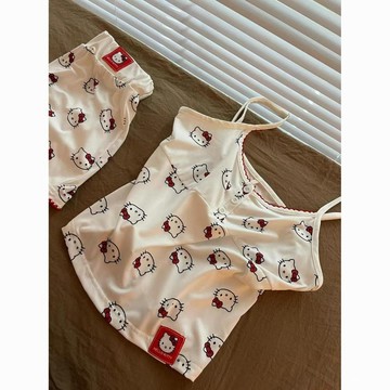 純慾甜辣Hello Kitty小吊帶睡衣 女款夏季短褲家居服睡衣套裝 短吊帶+休閒短褲 睡覺外出兩用夏季睡衣 黑色睡衣