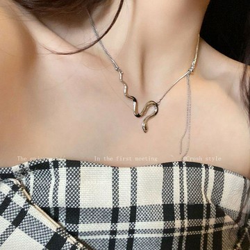 【蜜糖の飾品】臺灣出貨雙層鏈條蛇形項鍊女潮ins嘻哈冷淡風個性配飾輕奢小衆設計鎖骨鏈