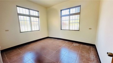 陳依佳強推~~~蜈蚣一樓公寓｜南投縣埔里鎮蜈蚣路