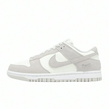 Nike 休閒鞋 Wmns Dunk Low 女鞋 米 灰 復古 麂皮 小金勾  IO4244-105