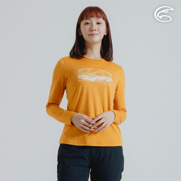 ADISI 女圓領圖騰雲彩紗透氣快乾保暖上衣 AL2421037 杏黃 (S-2XL)｜磨毛 輕量 排汗 速乾 彈性